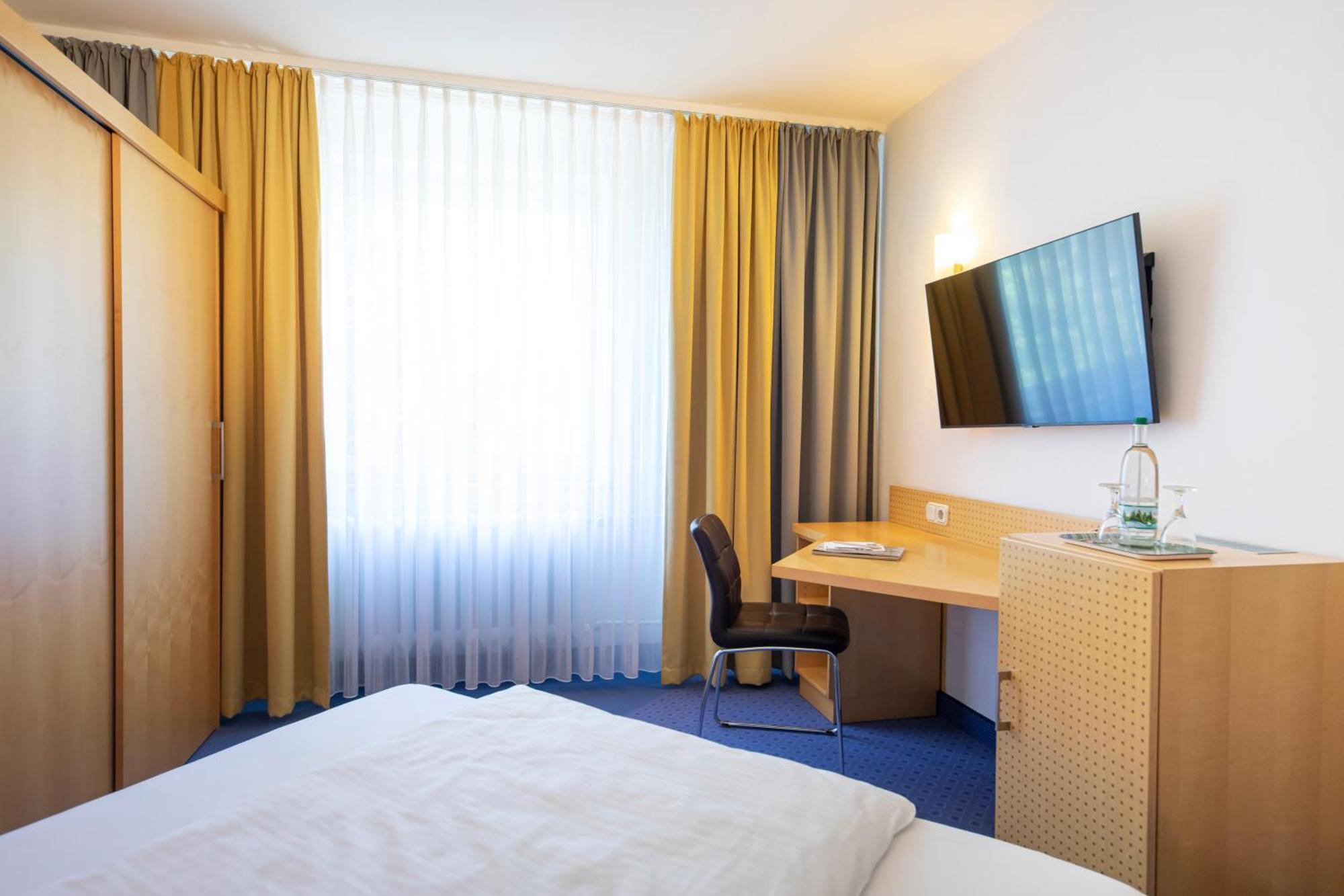 Achat Hotel Suhl Extérieur photo