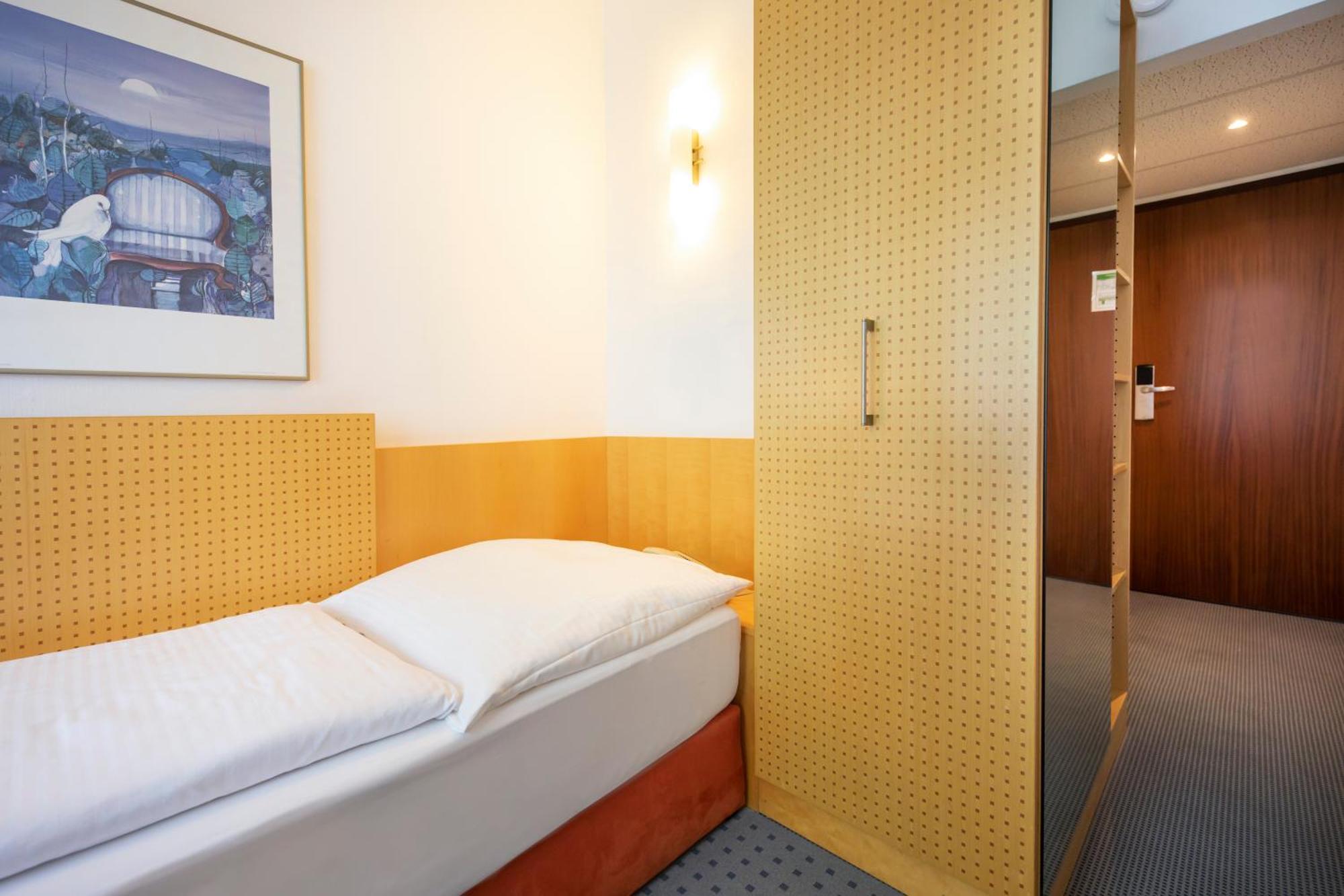 Achat Hotel Suhl Extérieur photo